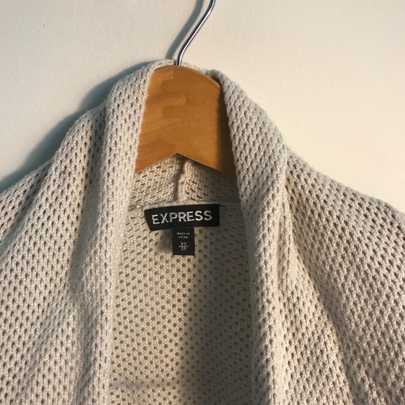 🌼EXPRESS CREAM CARDIGAN SWEATER 🌼 - Picture 2 of 3